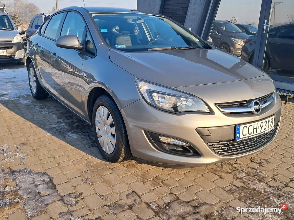 Opel astra J 2016r 14 t gaz Isofix parktronic Chełmno sprzedam