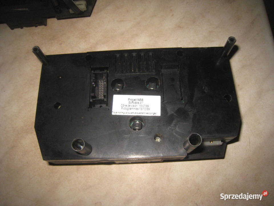 Panel sterowania nawiewów klimatyzacji automa Rok produkcji 2000 małopolskie