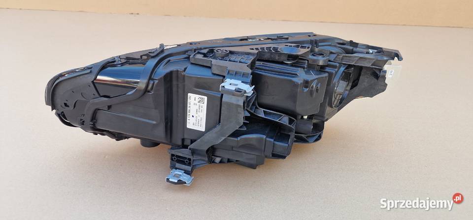 MERCEDES CLA W174 LAMPA REFLEKTOR LED osobowe Bieleń