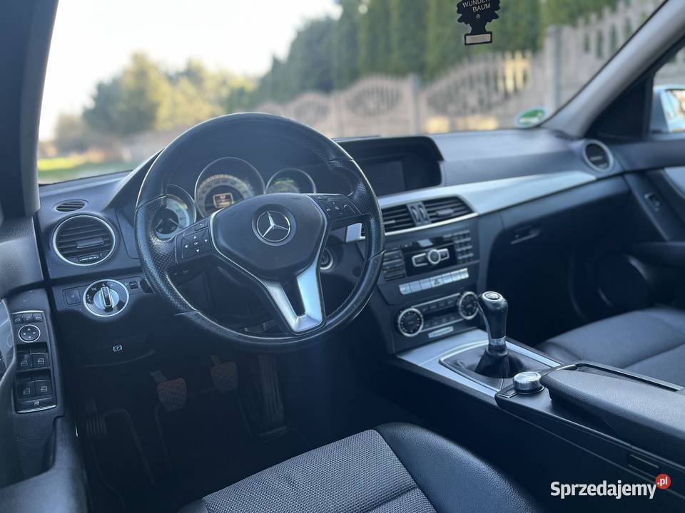 Mercedes w204 18 benzyna Morawica