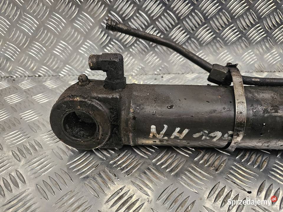 Siłownik wychyłu łyżki Holland LB75 LB110 B95B i sprzedam