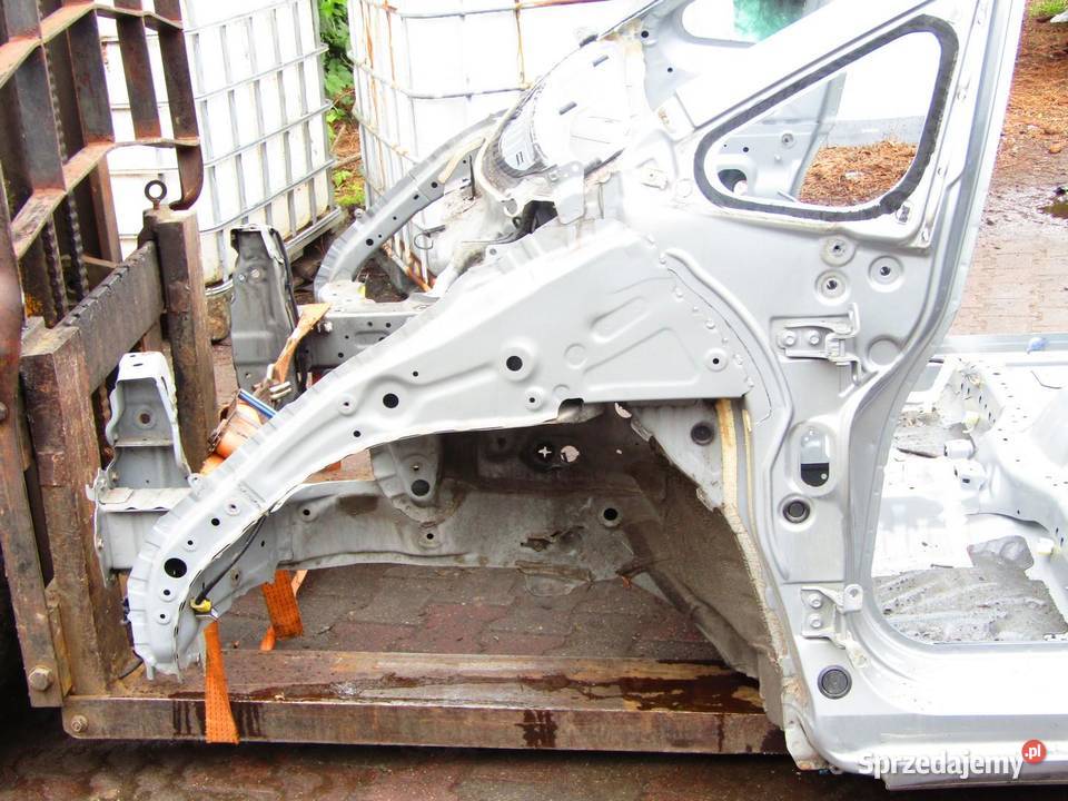 ĆWIARTKA PODŁUŻNICA LEWY PRZÓD PRZEDNIA HONDA