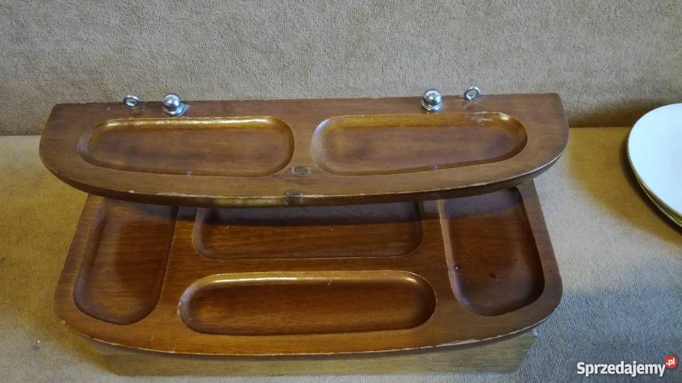 Półka z egzotycznego drewna odcienie brązowego Wyposażenie wnętrz Nysa