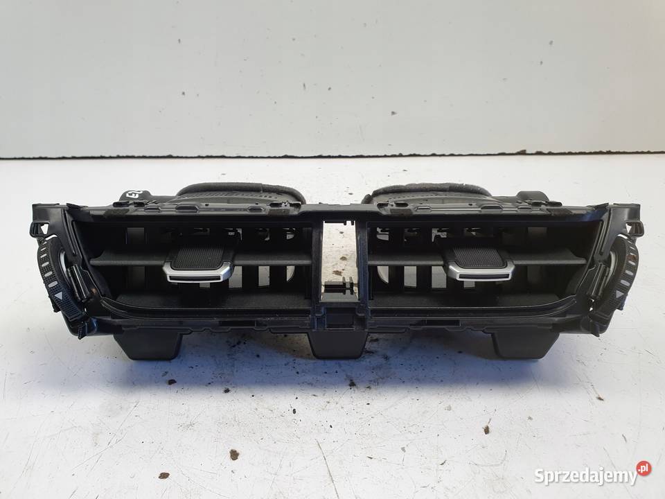 Toyota Corolla XII E21 ŚRODKOWA KRATKA NAWIEWU Rudka sprzedam