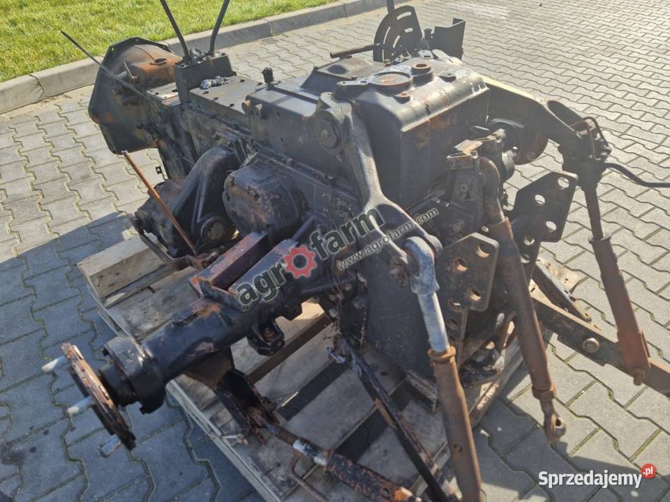 Skrzynia biegów most tylny Case 833 3232742R1 Byków