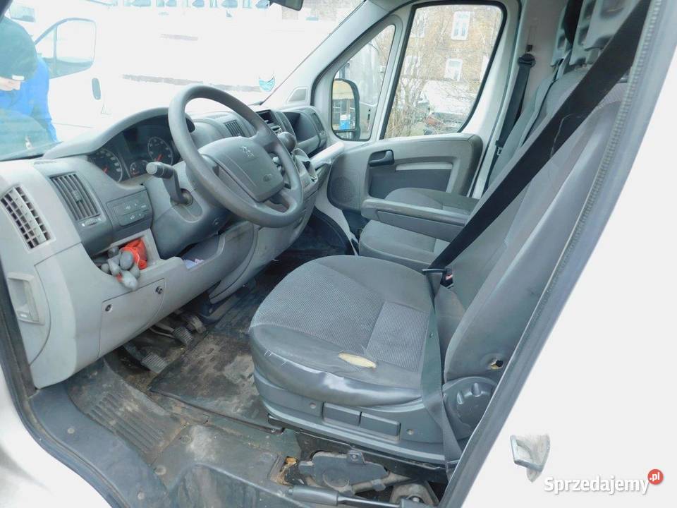 Syndyk sprzeda Peugeot Boxer 2009r manualna