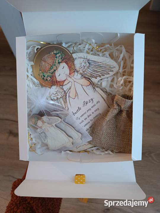 Zestaw prezentowy na Chrzest Świety sprzedam