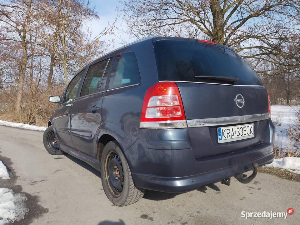 Opel Zafira b 2008 18 LPG klima hak radio Samochody osobowe Sieciechowice