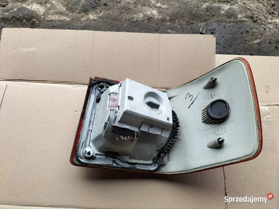 AUDI 80B3 B3 LAMPA TYŁ TYLNA LEWA osobowe Kamień-Kolonia