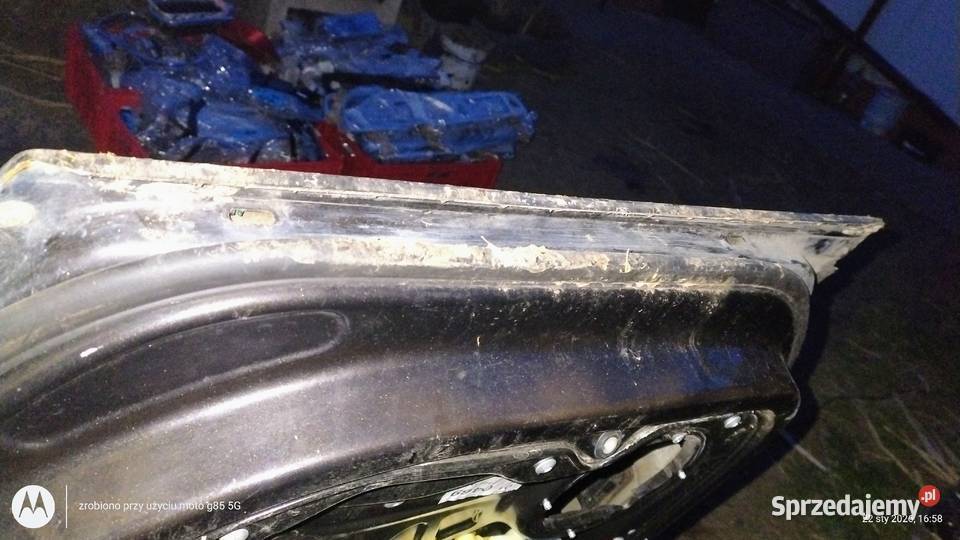 Drzwi tylne prawe VW Passat B6 kombi lakier LC Rok produkcji 2007 Lubin