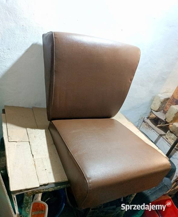 Siedzenia koszą wózka bocznego K750