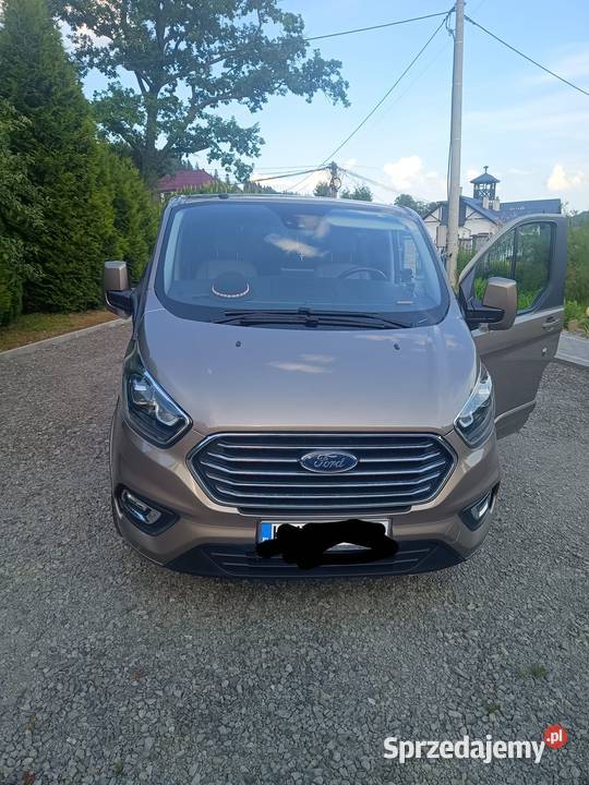 Ford Turneo Custom 20 TDCI L2 Titanium Skomielna Czarna