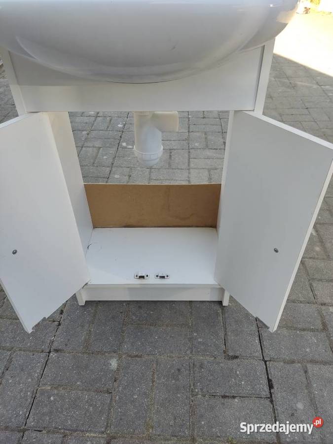 Wyposażenie łazienki sanitariaty szafki Liniewo