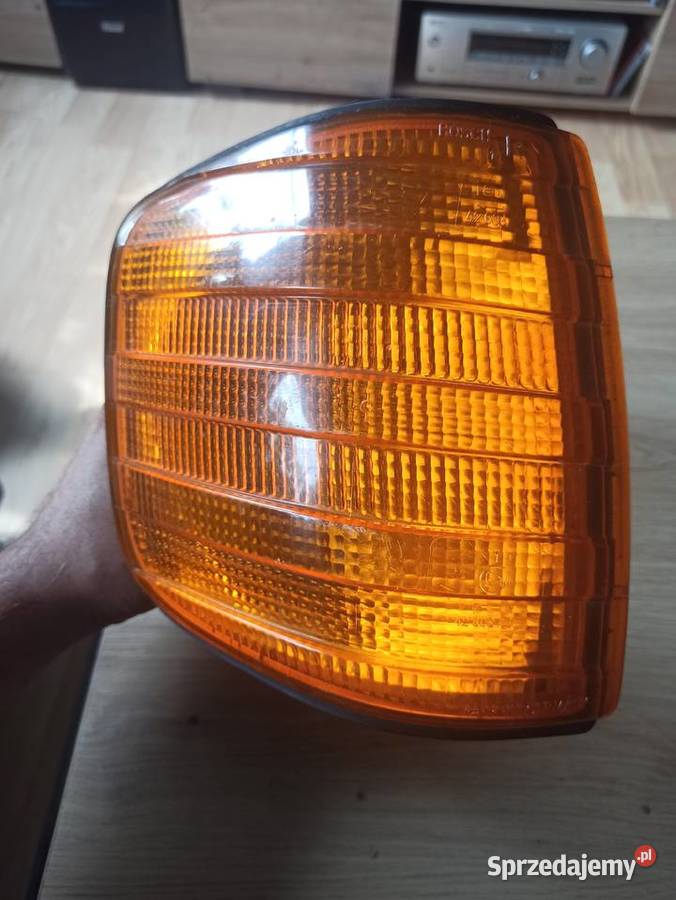 Kierunkowskaz migacz Mercedes w126 Bosch