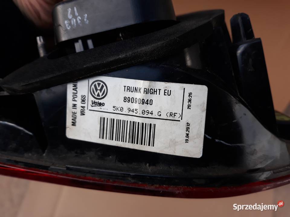 VW GOLF 6 VI LAMPA PRAWA W KLAPĘ TYLNA PRAWY TYŁ prawe Lampy tylne wielkopolskie Międzychód