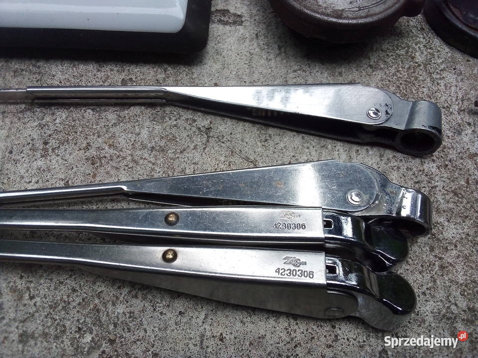 Różne gadżetyloga PRL wielkopolskie Leszno