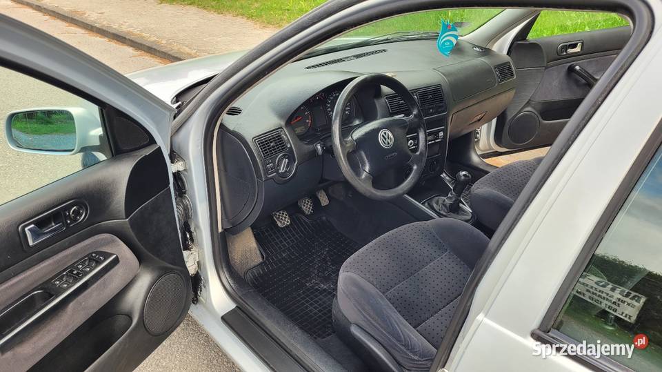 VW GOLF IV 16 SRGAZ ZAREJESTROWANY 98R STAN 1600cm3 Końskie