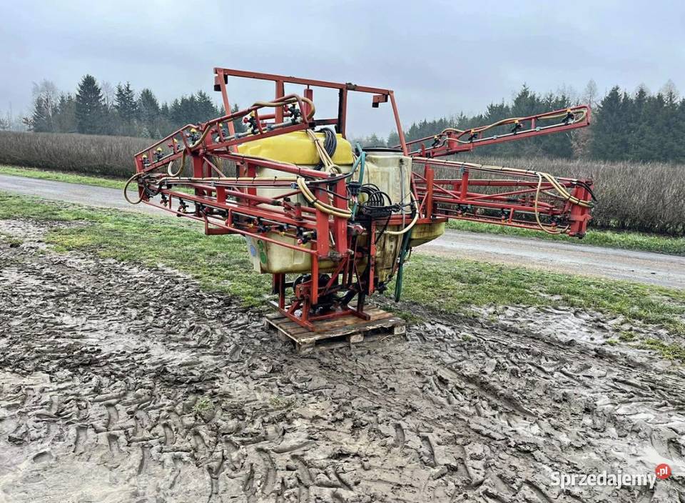 Opryskiwacz zawieszany 1000l 21m hydraulicznie Łęczna