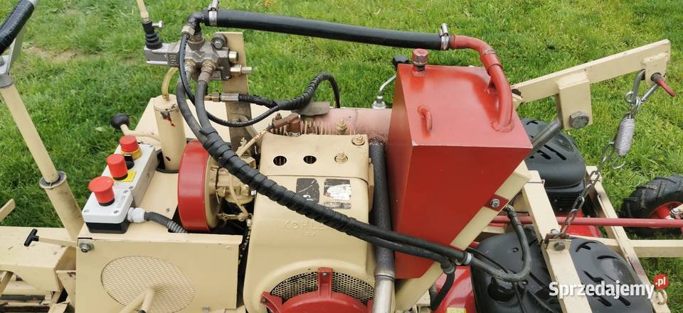 Kosiarka traktorek cylindryczna wrzecionowa Bieliny