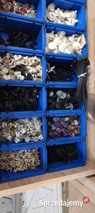 Spinka listwy ozdobnej fiat 125p Spinki listwy Chrzanów