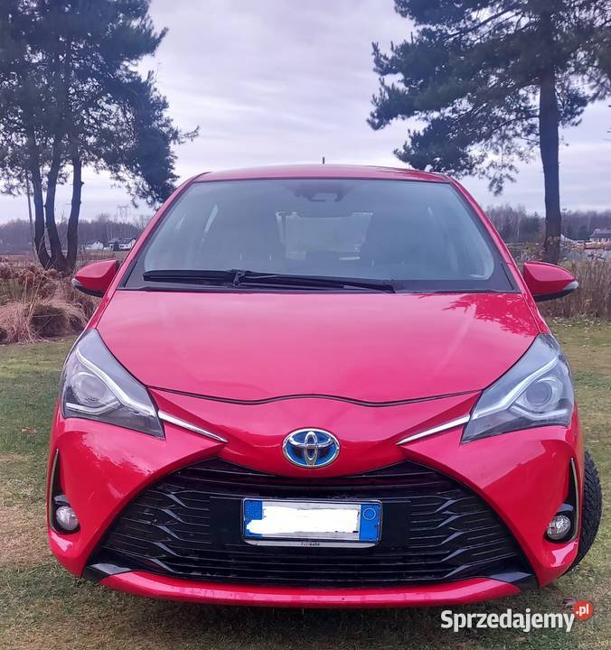 Toyota Yaris III lift hybryda 2018