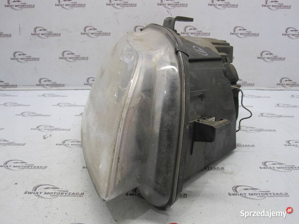 AUDI A4 B7 07r lampa prawa przód 8E0941004AK