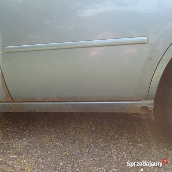 Mondeo mk3 GHIA uszkodzony Zajączki Drugie