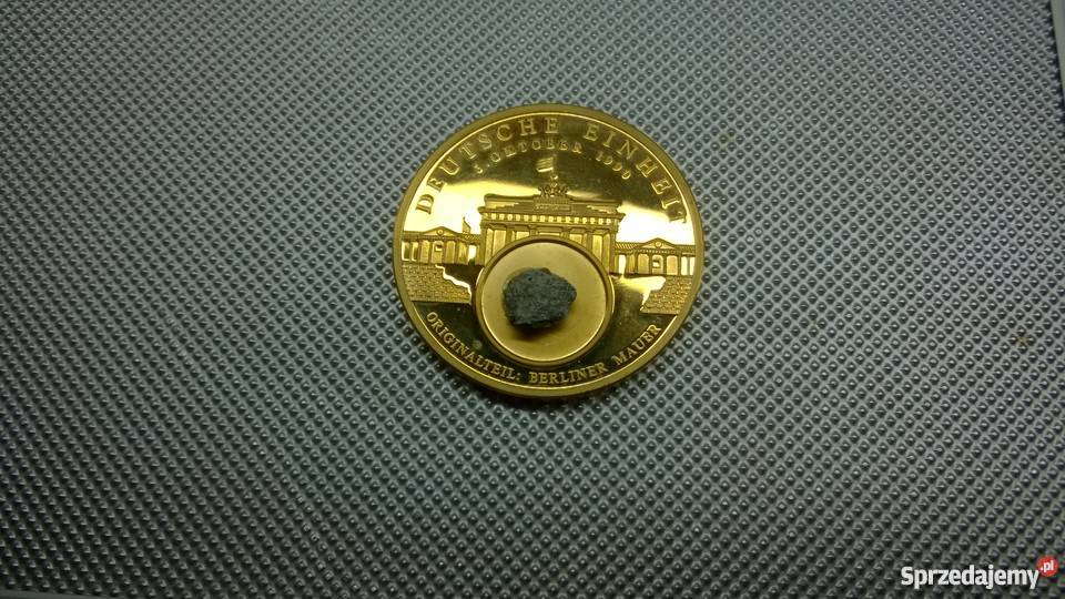 Medal z oryginalną częścią muru berlińskiego Numizmatyka Warszawa