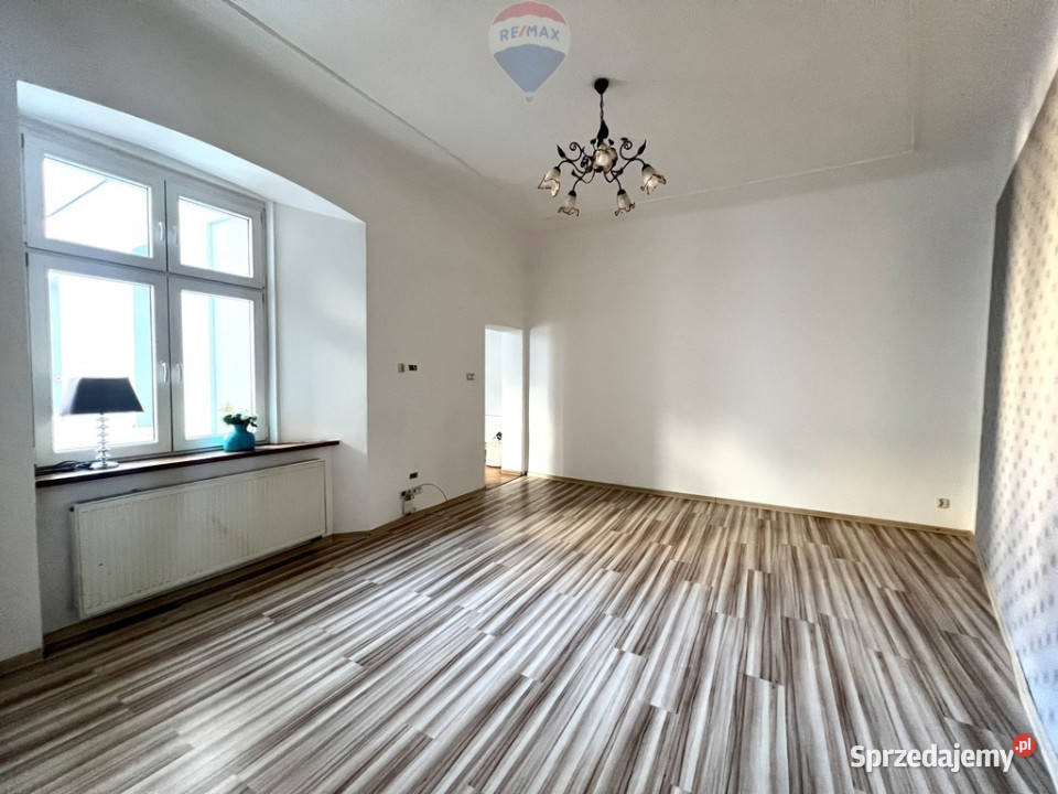 mieszkanie 2 pok w centrum Gniezna z piwnicą sprzedam