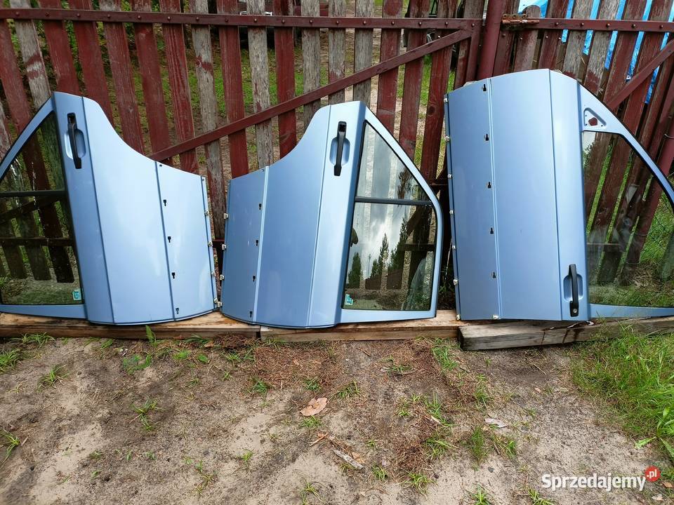 Mercedes 190 W201 drzwi niebieskie przód tył osobowe Skarżysko-Kamienna