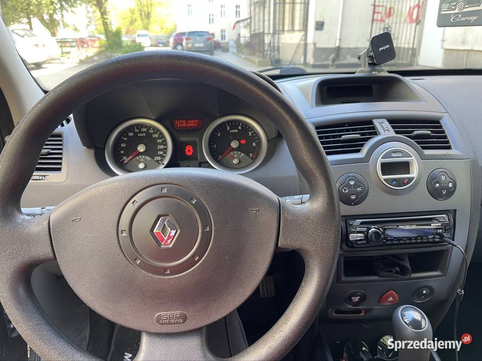 Oferuję na sprzedaż renówke z 2006 roku z immobilizer Koszalin
