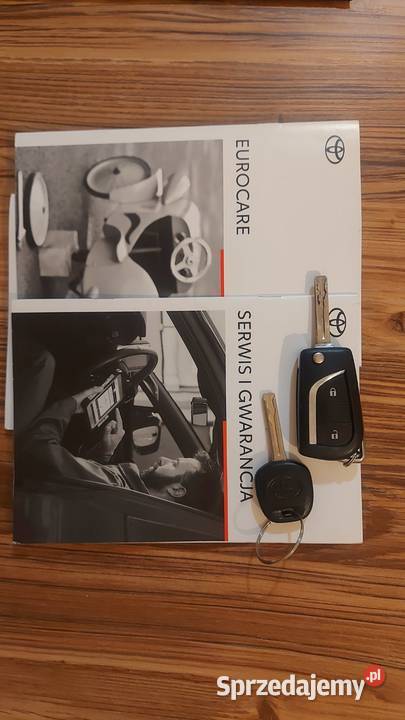 Sprzedam toyota yaris hybrid Comfort 2022