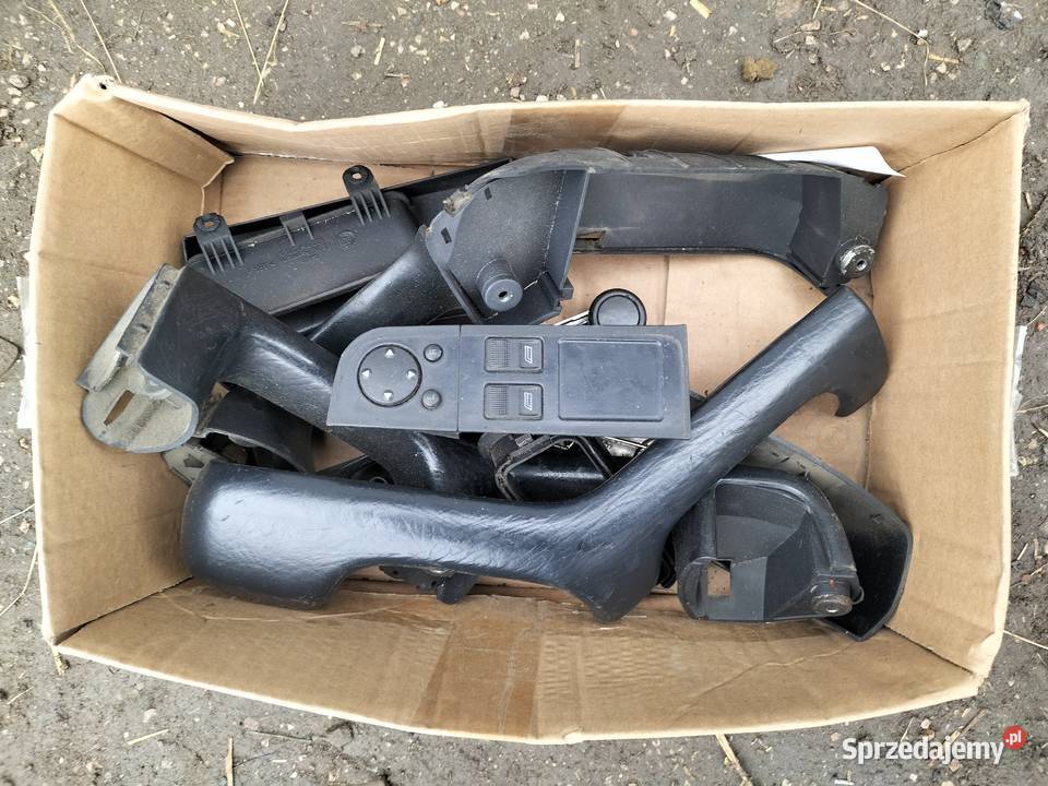 AUDI 80 B4 80B4 BOCZKI TAPICERKA DRZWI SZEROKA Pozostałe Kamień-Kolonia sprzedam