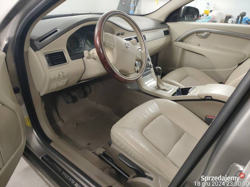 Volvo V70 20F FlexiFuel Momentum benzyna 2 wielofunkcyjna kierownica Rzeszów