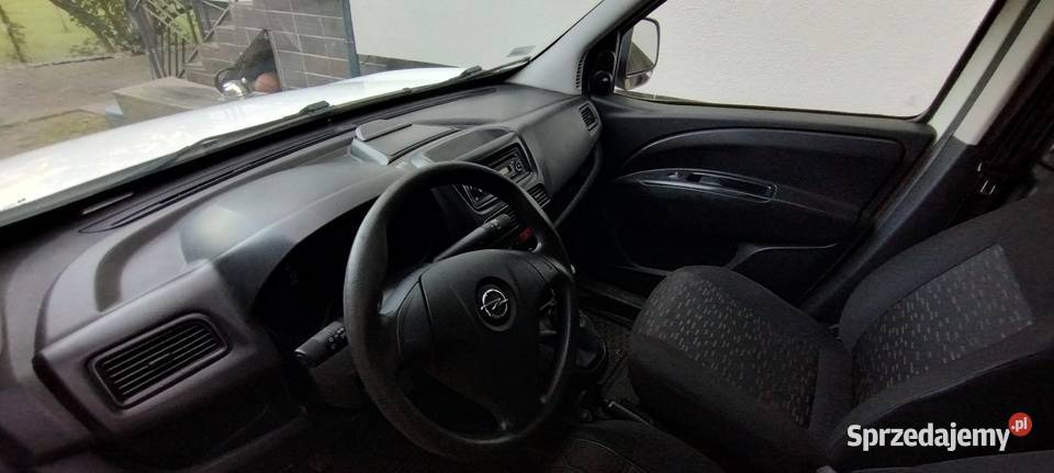Opel combo van klimatyzacja zadbany salon serwisowany w ASO kujawsko-pomorskie