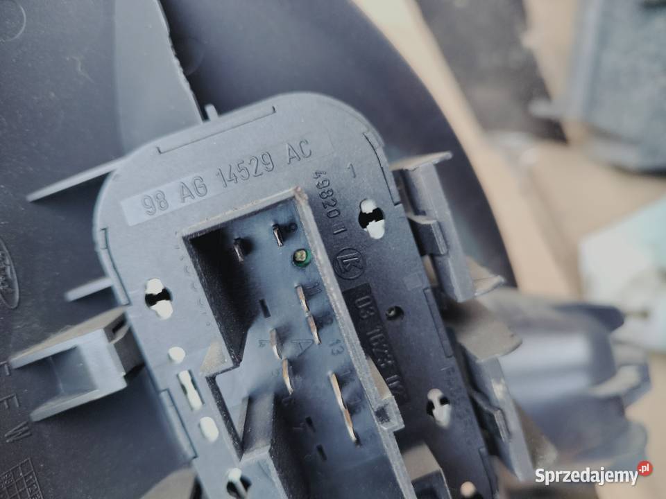 FORD FOCUS MK1 PRZEŁĄCZNIK PANEL REGULACJI SZYB