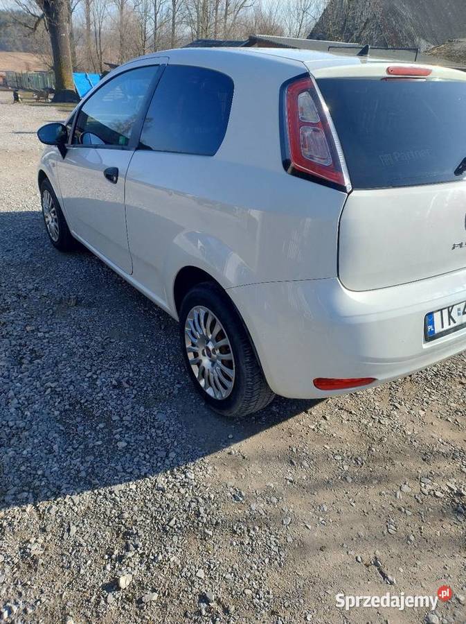 Fiat Punto Rok produkcji 2013 Łosień