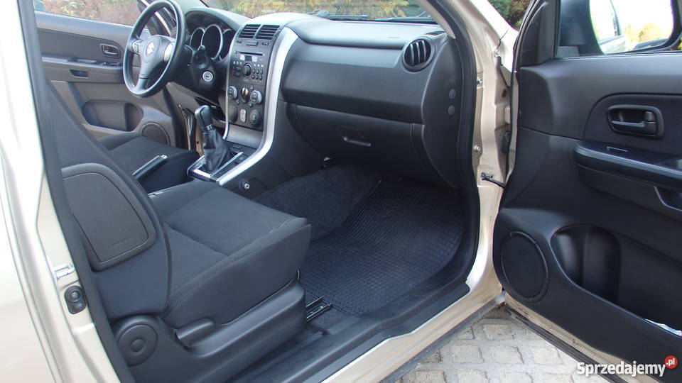 Suzuki Grand Vitara 3d 16 benzyna 106 2011r mazowieckie Warszawa