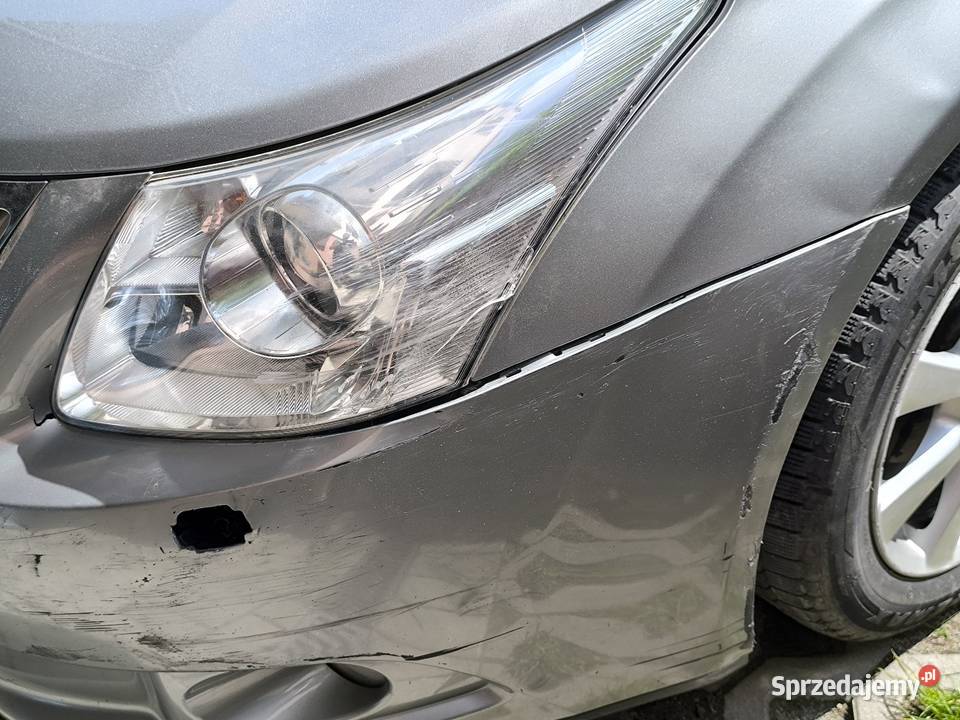 Toyota Avensis 20 td kupiony w polskim salonie Kłodzko