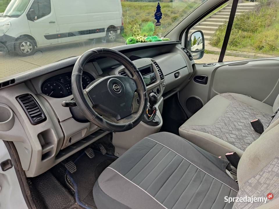 widoczny na foto Opel Vivaro r2003 poj19d org poduszka powietrzna Elbląg sprzedam