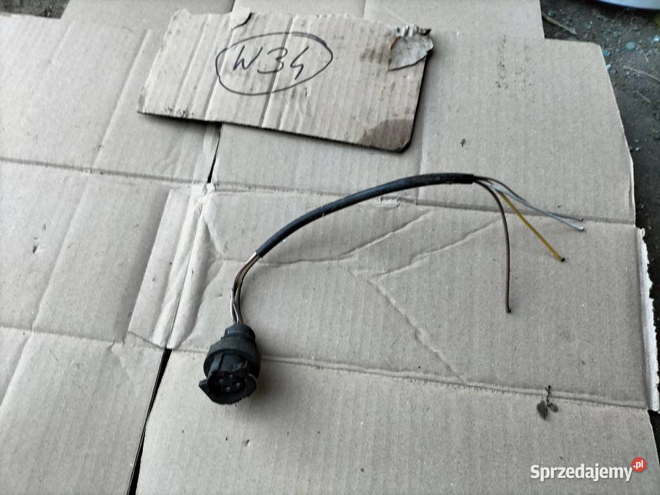 AUDI 80B4 80 B4 GNIAZDO OPRAWKA WTYCZKA KOSTKA osobowe Kamień-Kolonia