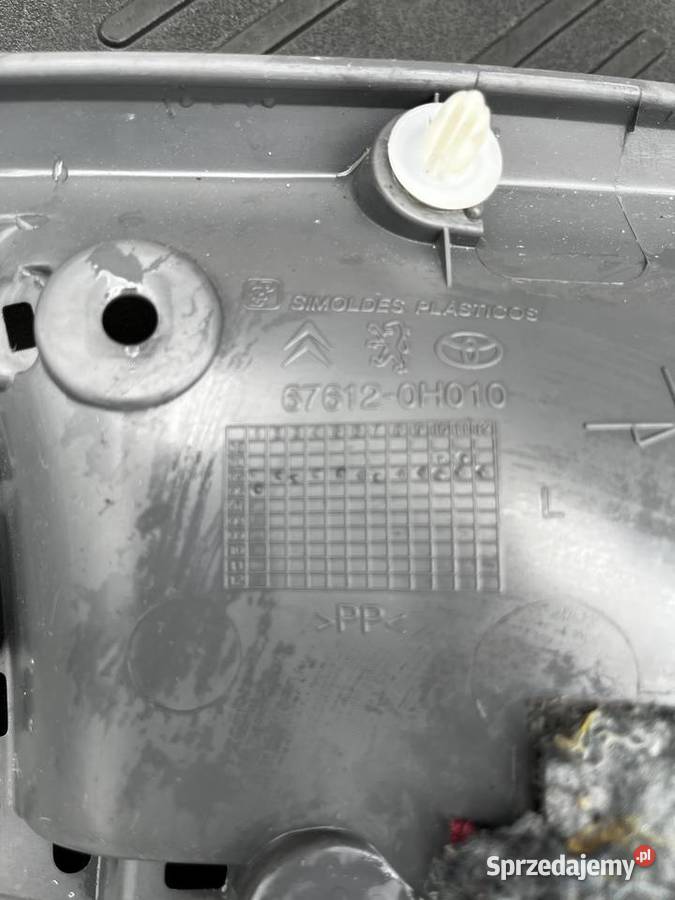 Tapicerka Toyota Aygo Citroen C1 Peugeot 107 osobowe Brójce