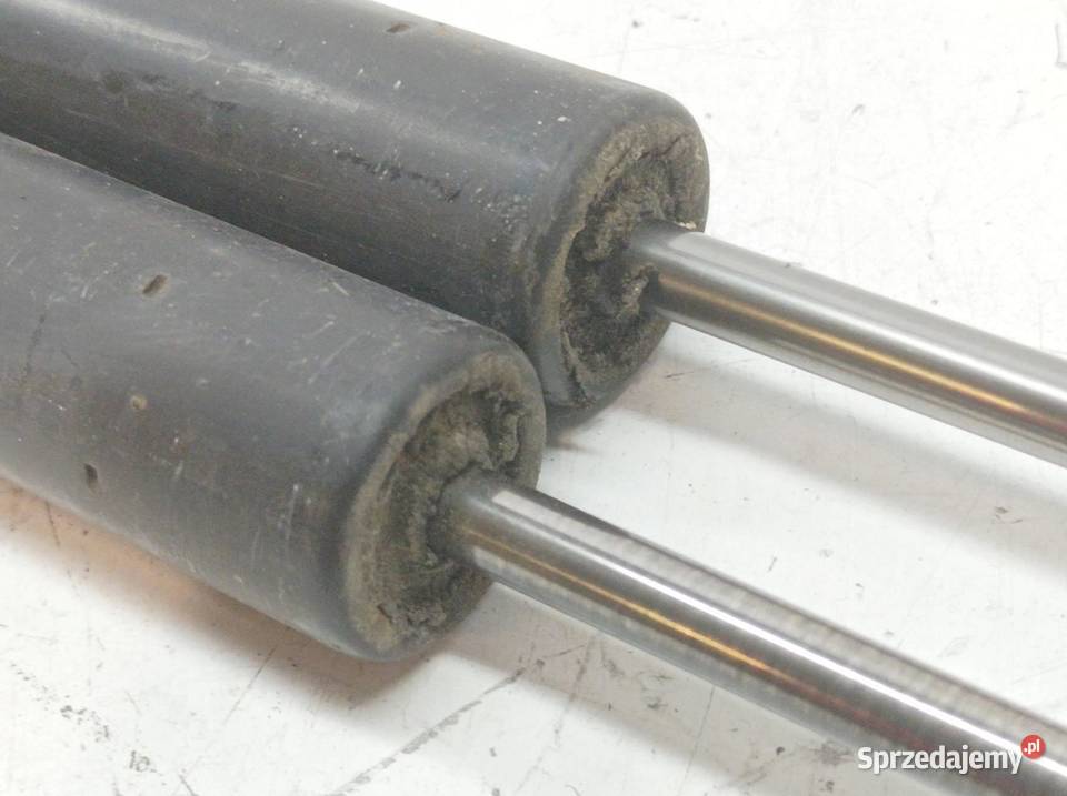 SIŁOWNIK KLAPY BAGAŻNIKA LEWY PRAWY TYŁ KPL