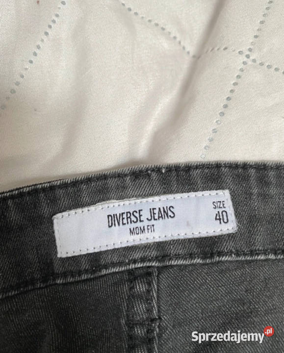 Jeansy mom fit Rumia