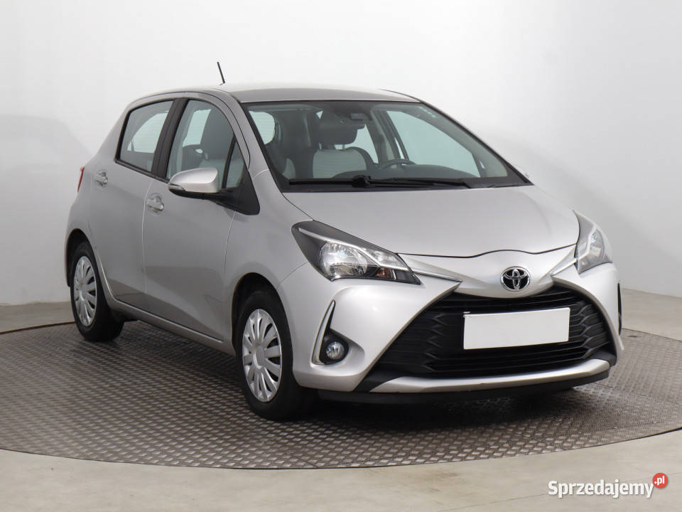 Toyota Yaris 15 Dual VVTi srebrny Bielany Wrocławskie