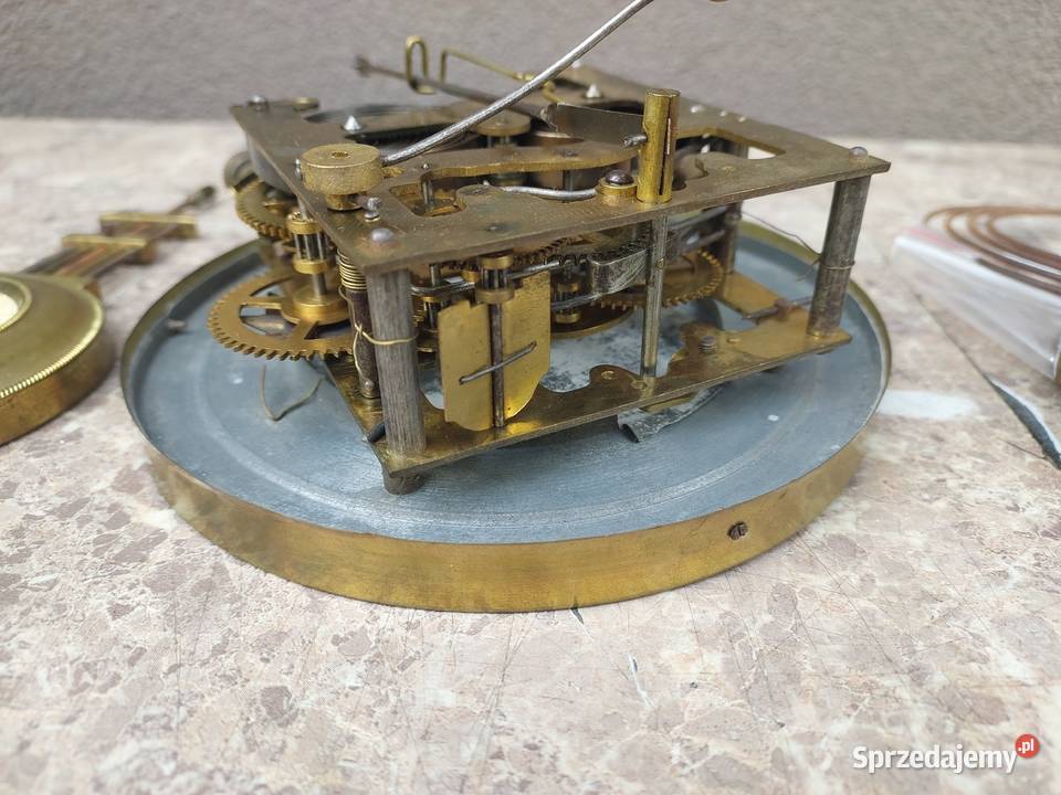 171 Zestaw mechanizm starego małego zegara Pozostałe Tczew sprzedam
