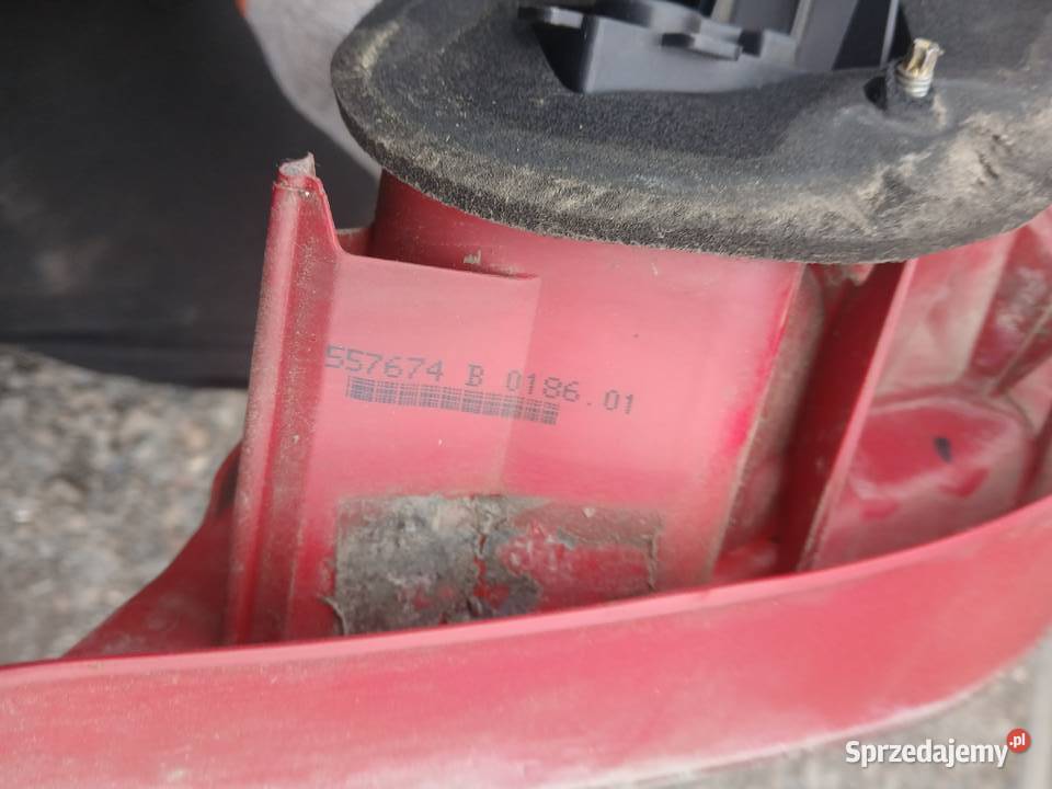 Lampa prawa tył tylna Peugeot 307 lift EU HB 5D Lampy tylne Radłów