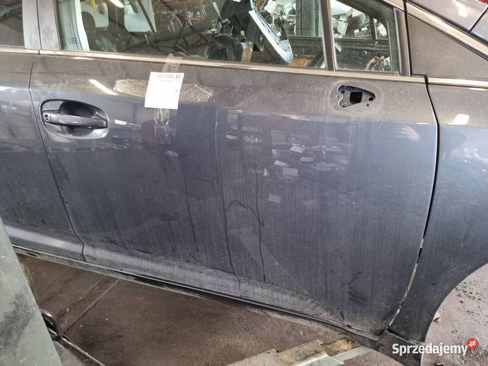 DRZWI PRAWE PRZÓD TOYOTA AVENSIS T27 8U5 Lipno sprzedam