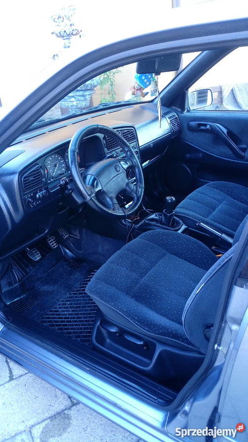 Sprzedam passata b4 jedyny taki Bieliny sprzedam