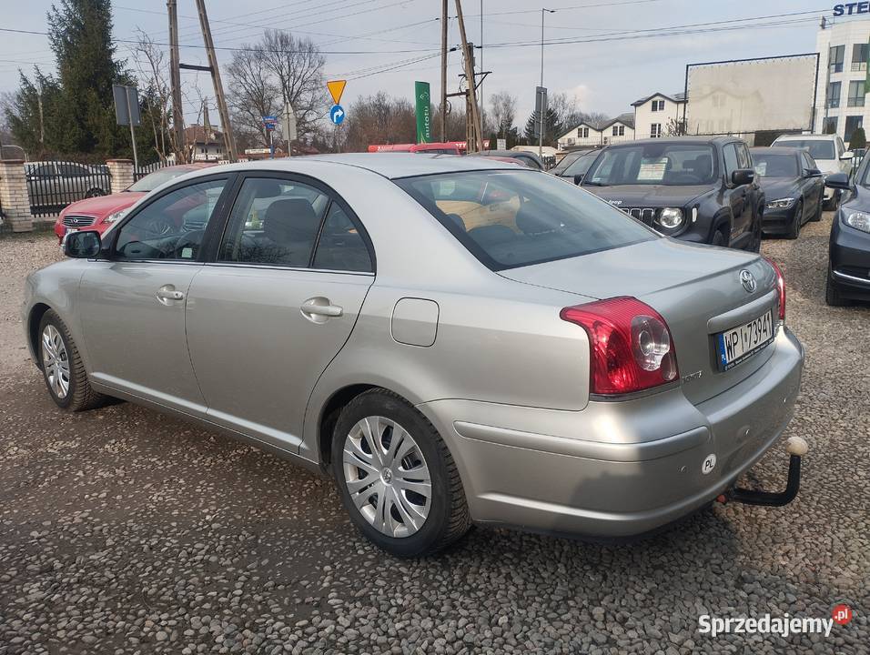 Toyota Avensis 20d4d 126 Hak Navi centralny zamek Warszawa sprzedam